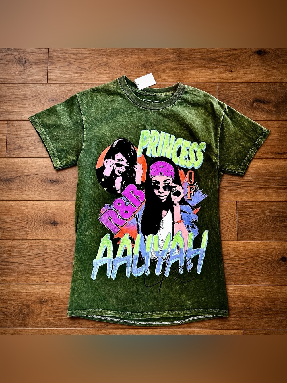 New with Tags! Women’s 100 Cotton AALiyah Princess of R & B Shirt